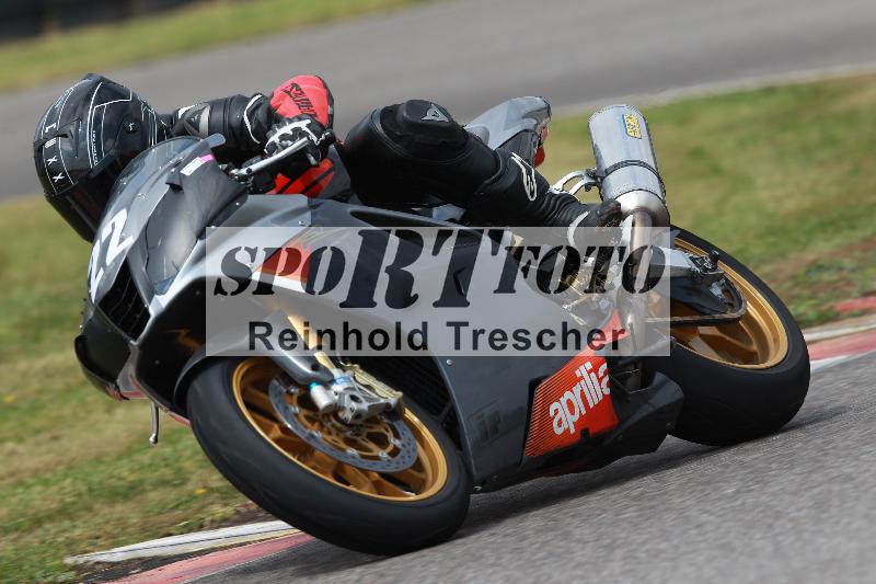 Archiv-2022/13 25.04.2022 Plüss Moto Sport ADR/Freies Fahren/22